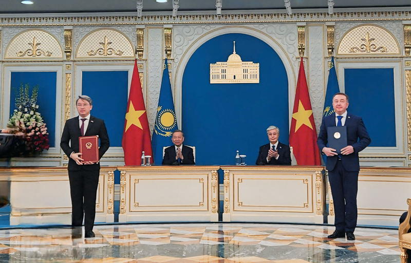 Việt Nam và Kazakhstan tăng cường hợp tác về pháp luật